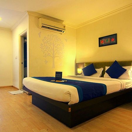 Fabhotel Indiranagar Bangalore Exterior photo